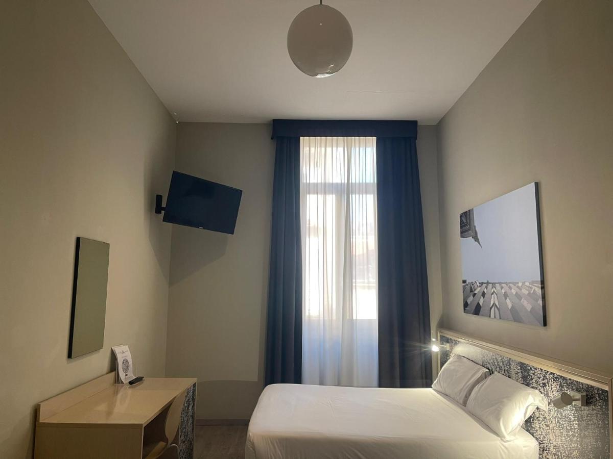 Best Quality Hotel Dock Milano Torino Esterno foto