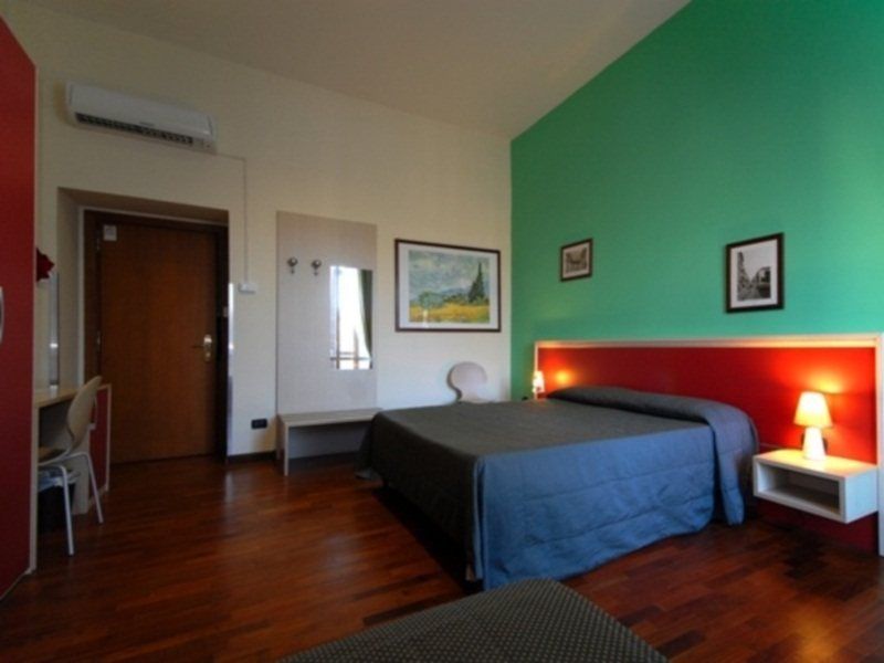 Best Quality Hotel Dock Milano Torino Esterno foto
