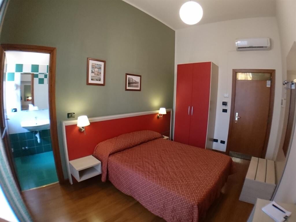 Best Quality Hotel Dock Milano Torino Esterno foto
