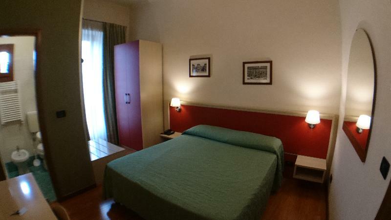 Best Quality Hotel Dock Milano Torino Esterno foto