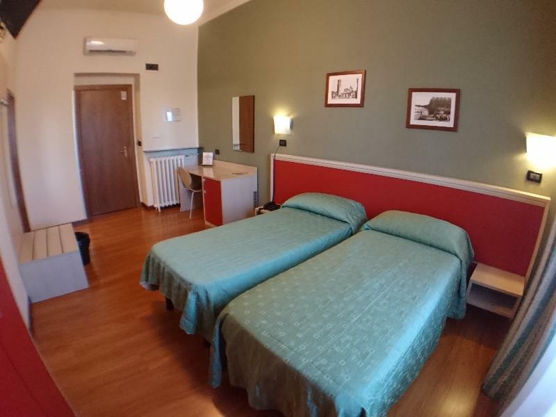 Best Quality Hotel Dock Milano Torino Esterno foto